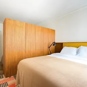 Apartment Pied A Terre Palestro, Paris